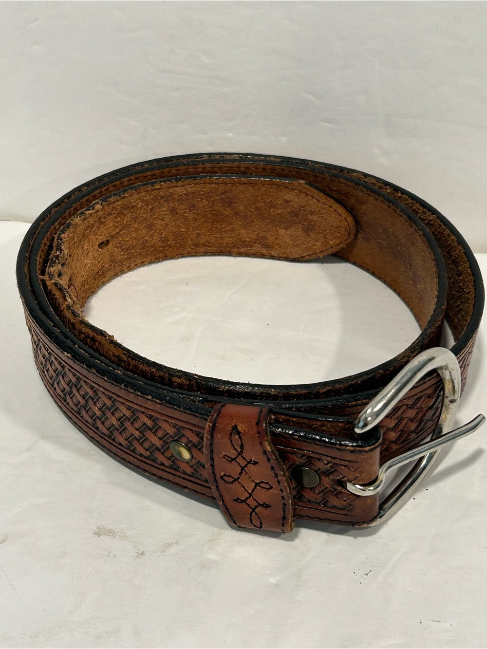 Vintage Leegin Silver Creek Basketweave Tooled Leather Belt Size 40 USA Made